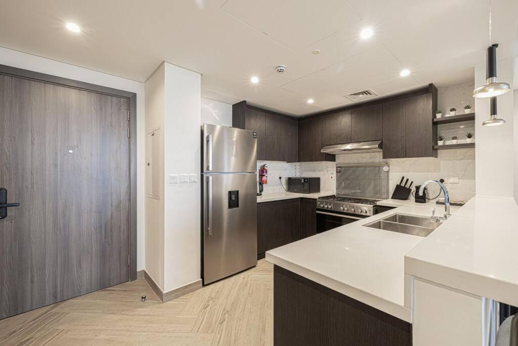 Apartament Chic 2 Bed Near Trade Centre With 5 Star Amenities Dubaj Zewnętrze zdjęcie