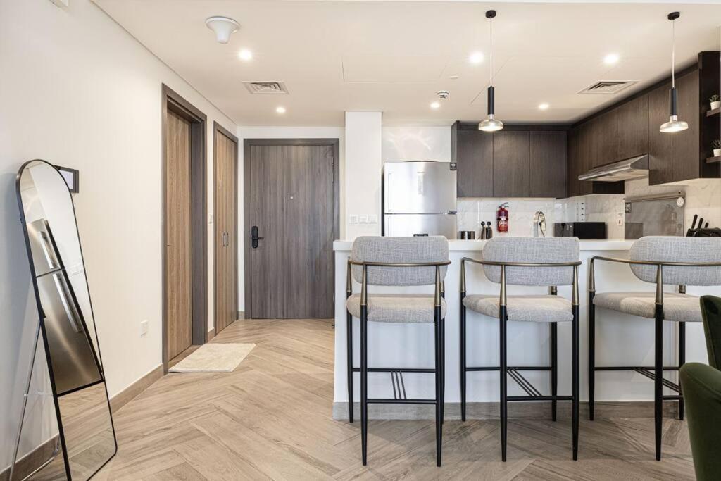 Apartament Chic 2 Bed Near Trade Centre With 5 Star Amenities Dubaj Zewnętrze zdjęcie