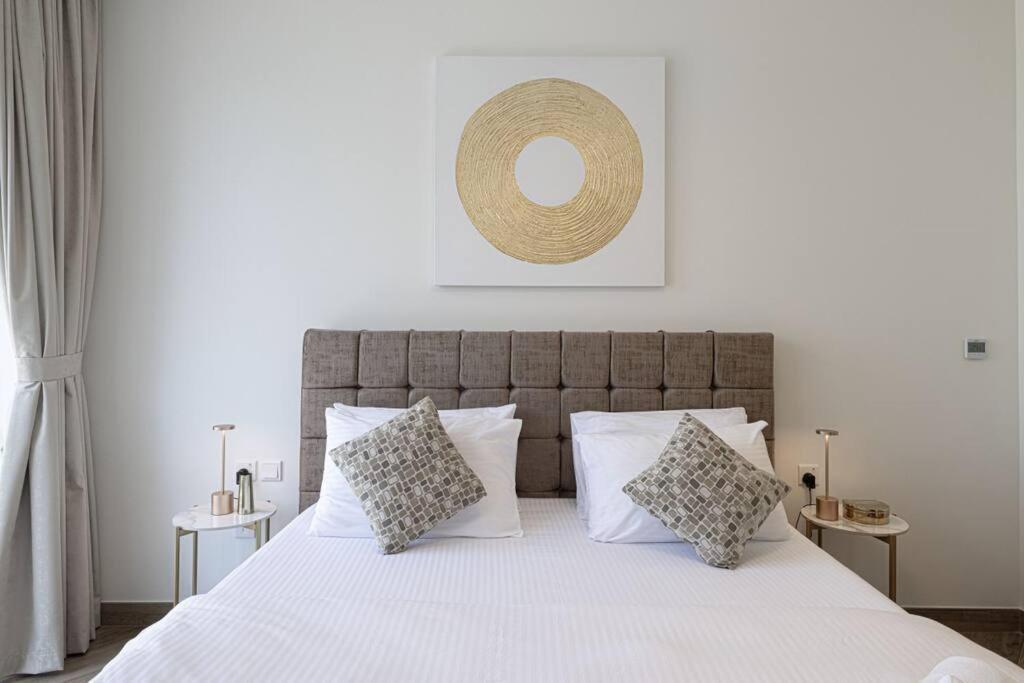 Apartament Chic 2 Bed Near Trade Centre With 5 Star Amenities Dubaj Zewnętrze zdjęcie